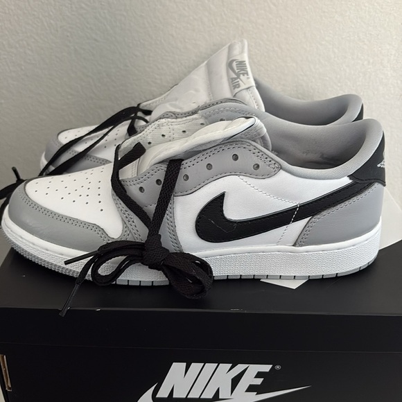 Air Jordan 1 retro low grey black main image 4